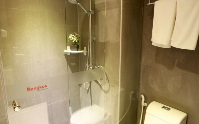 Collection O The Bangkok Airport Link Suite