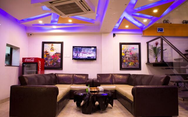 Royal Penguin Boutique Hotel & Spa