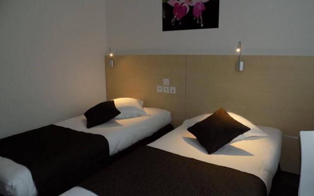 B&B HOTEL Paris Mairie de Saint-Ouen