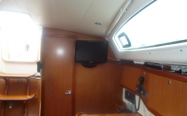 Le Vele Residence Sailing Boat