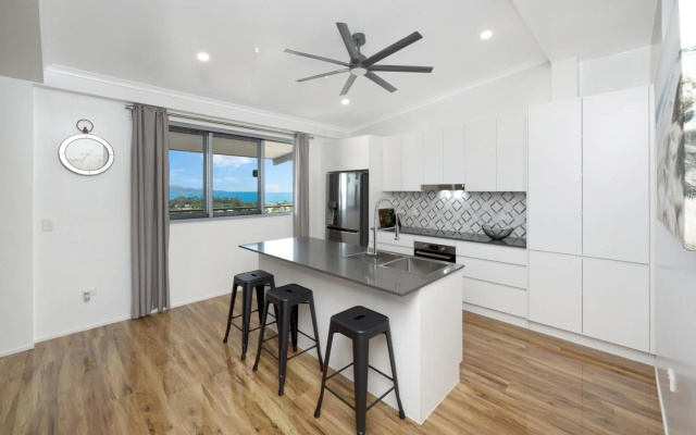 SEA-Renity on Castle Hill – Guest Rooms – Cluden