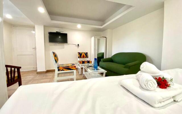 Mango Tree Courtyard Mussoorie