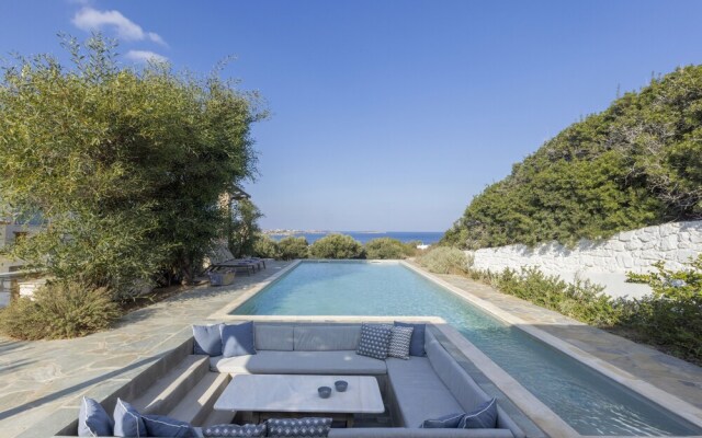 Beautiful 8 Person Family Villa With Great Views By Villarentalsgr