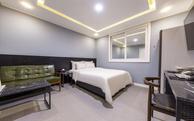Mokpo Hotel The Haru (Peace Square)