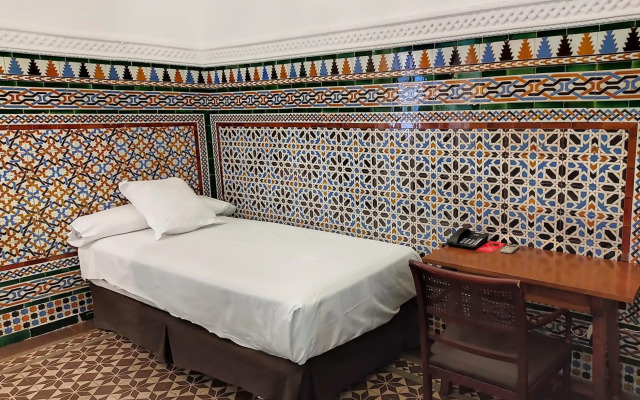 Hotel Simón
