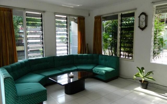 Hotel Atina