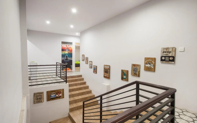 RedDoorz Plus @ Raya Sengkaling