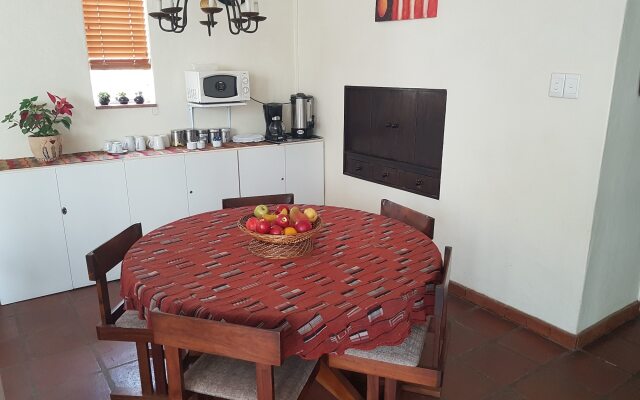 360 Eastwoods Guesthouse