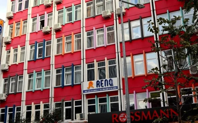 Renq Hotel