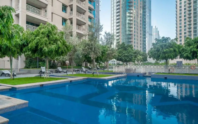 Bellavista-29BLVD Fabulous Fountain View