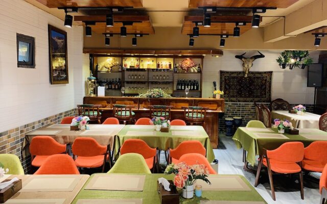 Lubhum Tsang Boutique Hotel
