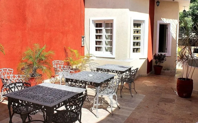 Hostal Sky View