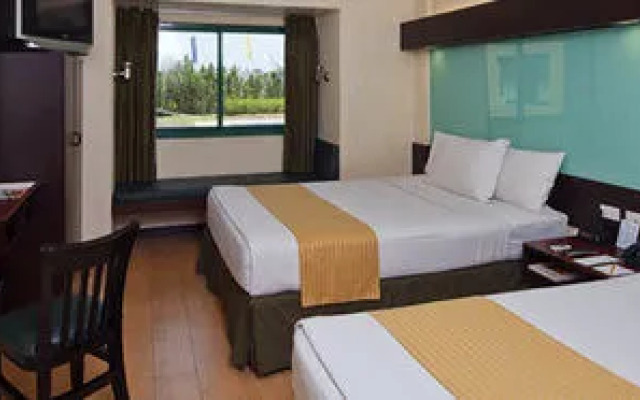 Microtel by Wyndham Cabanatuan