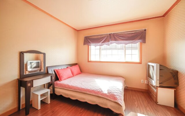 Ganghwadoforest Pine Pension