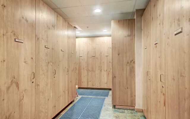 3056 The Timbers 1 Bedroom Condo by RedAwning