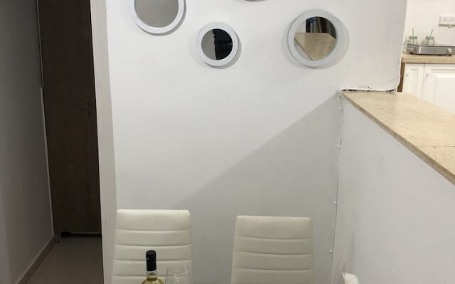 Luxury halper R&A Apartment