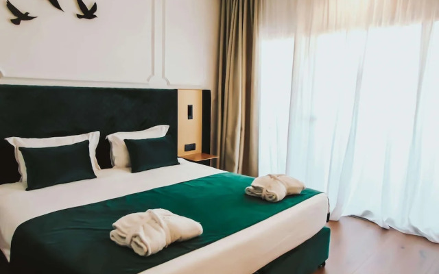 Ajax Hotel
