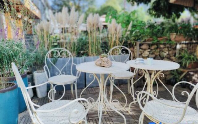 Jinyun Photography Theme Inn (Xiandu Scenic Area Branch)