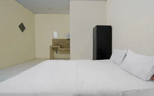 OYO Life 92641 Guest House Palinggihan Ii