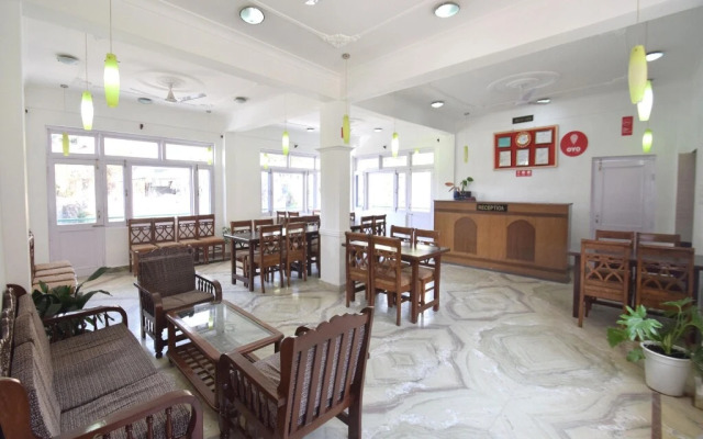 Hotel Sunshine Villa by OYO Rooms