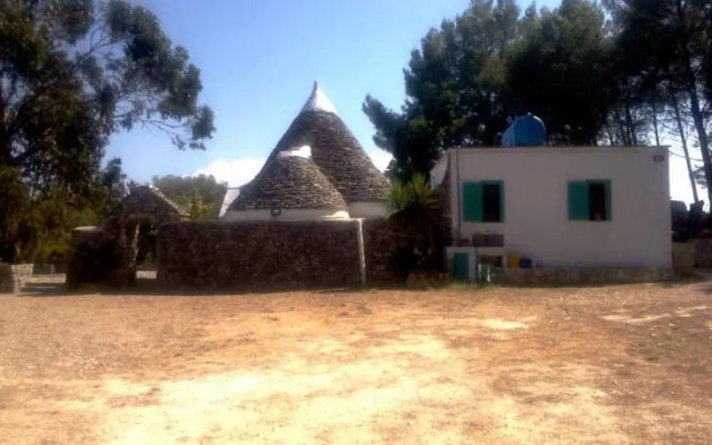 Trullo Sottoleucalipto