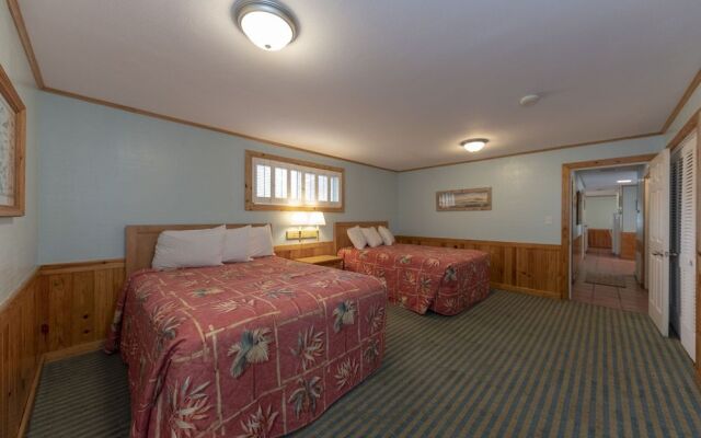 Pelican Bay Resort