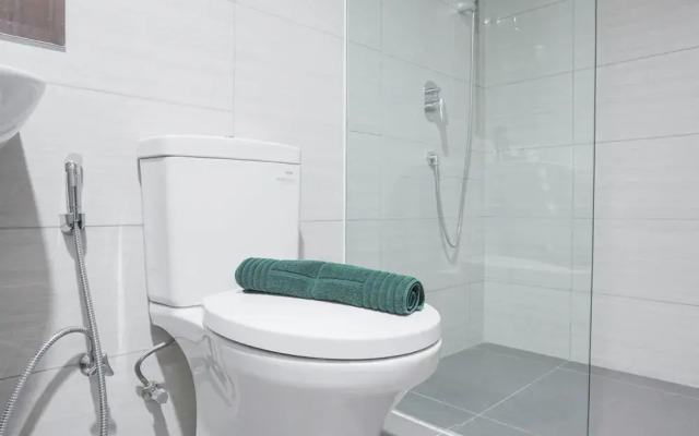 2BR Luxury Modern Ciputra International Apartment