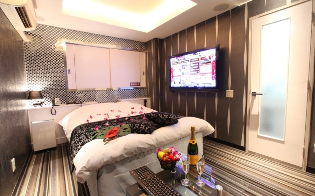 LUSSO CROCE URBAN RESORT - Adult Only – Guest Rooms – Yokohama