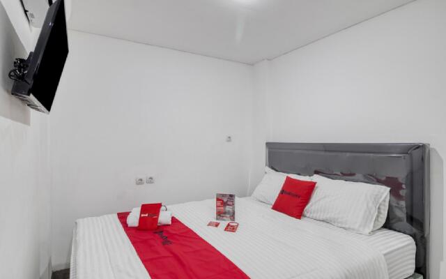 RedDoorz Syariah near Galeria Mall Yogyakarta