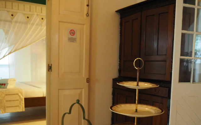 Royce Boutique Hotel