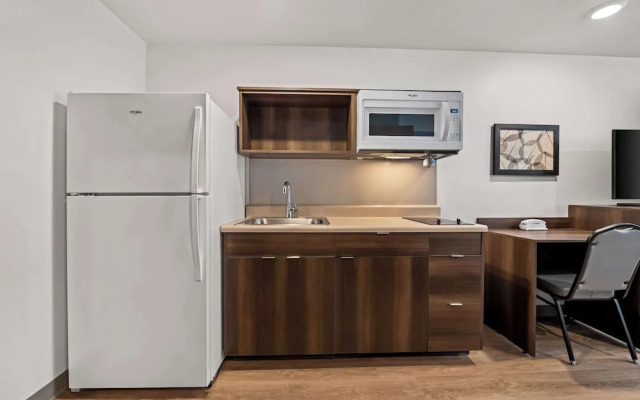 Woodspring Suites Loves Park Rockford