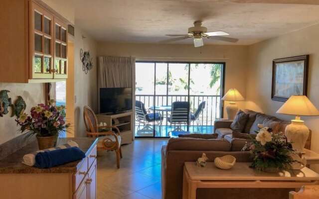 Santa Maria Harbour Resort 202 by RedAwning