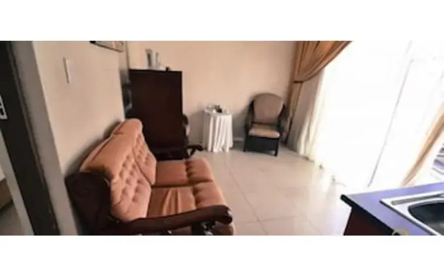 Lekoa Bed and Breakfast and Trading