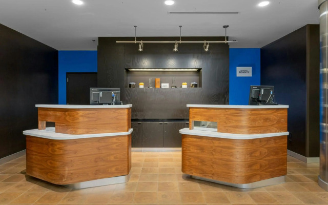 Courtyard by Marriott Asheville Airport