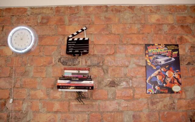Mini cinema & movie studio with PS5