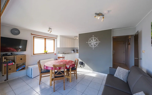 Apartment Overlooking the Green Surroundings