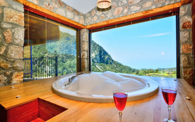 2 Bedroom Private Villa Located in Oludeniz