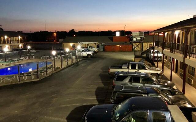 Inn At Mexia