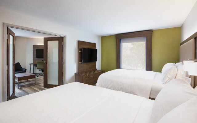 Holiday Inn Express & Suites Saskatoon by IHG