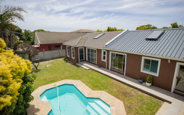 Fairview Crescent 03 by CTHA