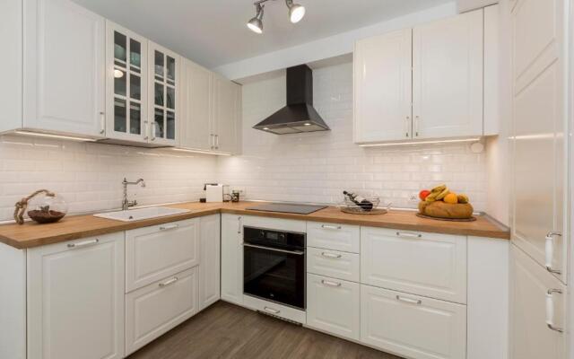 Flower Beach Suite 20