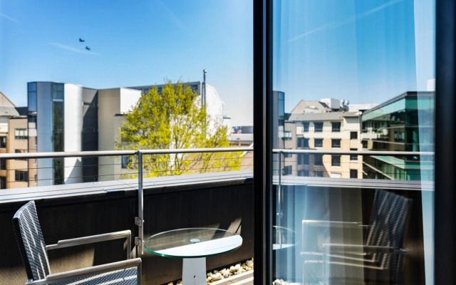 Plaza Hotel & Living Frankfurt