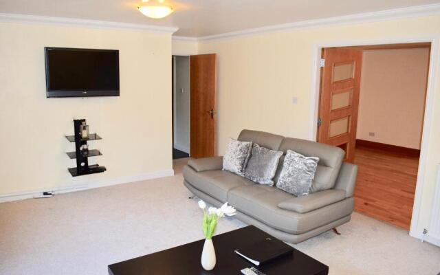 Kelpies Serviced Apartments Kavanagh- 5 Bedrooms