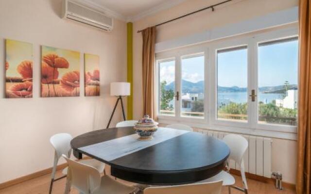 Fully Equipment House With Sea View Adamas Bay