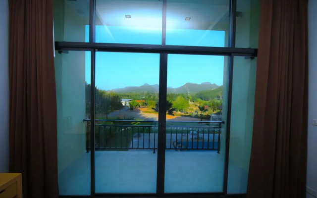Takhun Mountain View