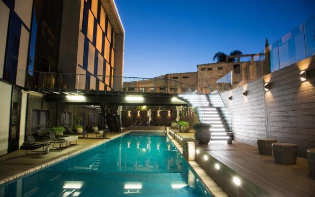 MGB Hotel at 2ten