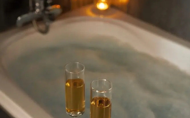 M Village Hotel Premier Thi Sach