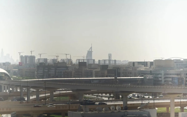 Bright and spacious Studio in DIFC