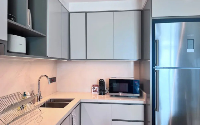 2 Bedroom Flat Beachfront Palm Jumeirah
