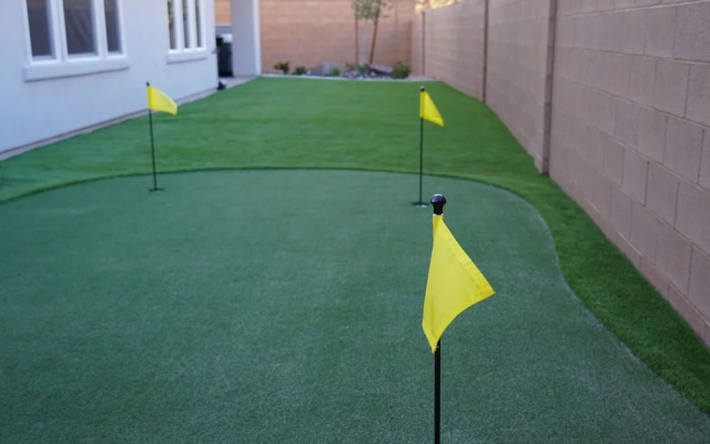 Whose Your Caddy? 5 Bedroom Home